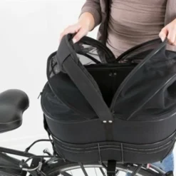 Trixie Trixie Fietsmand Achterop Zwart Met Kussen En Kap -Trixie Verkoopwinkel trixie trixie fietsmand achterop zwart met kussen 4